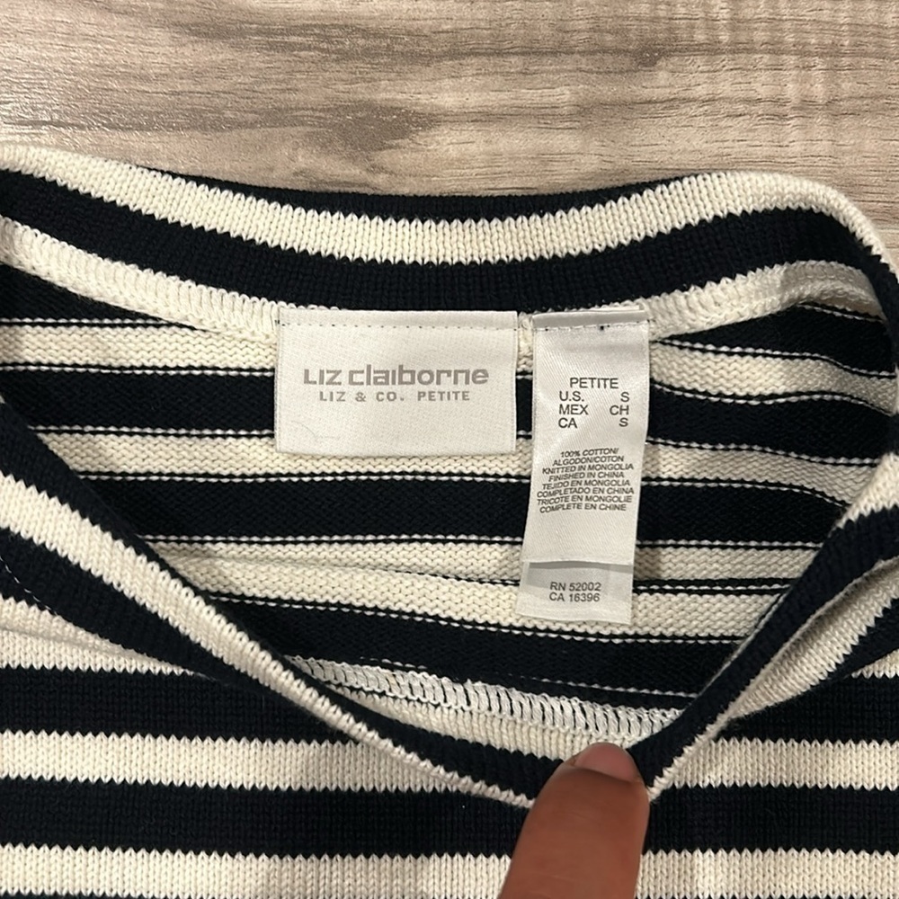 Liz Claiborne sweater size SP - Picture 3 of 5